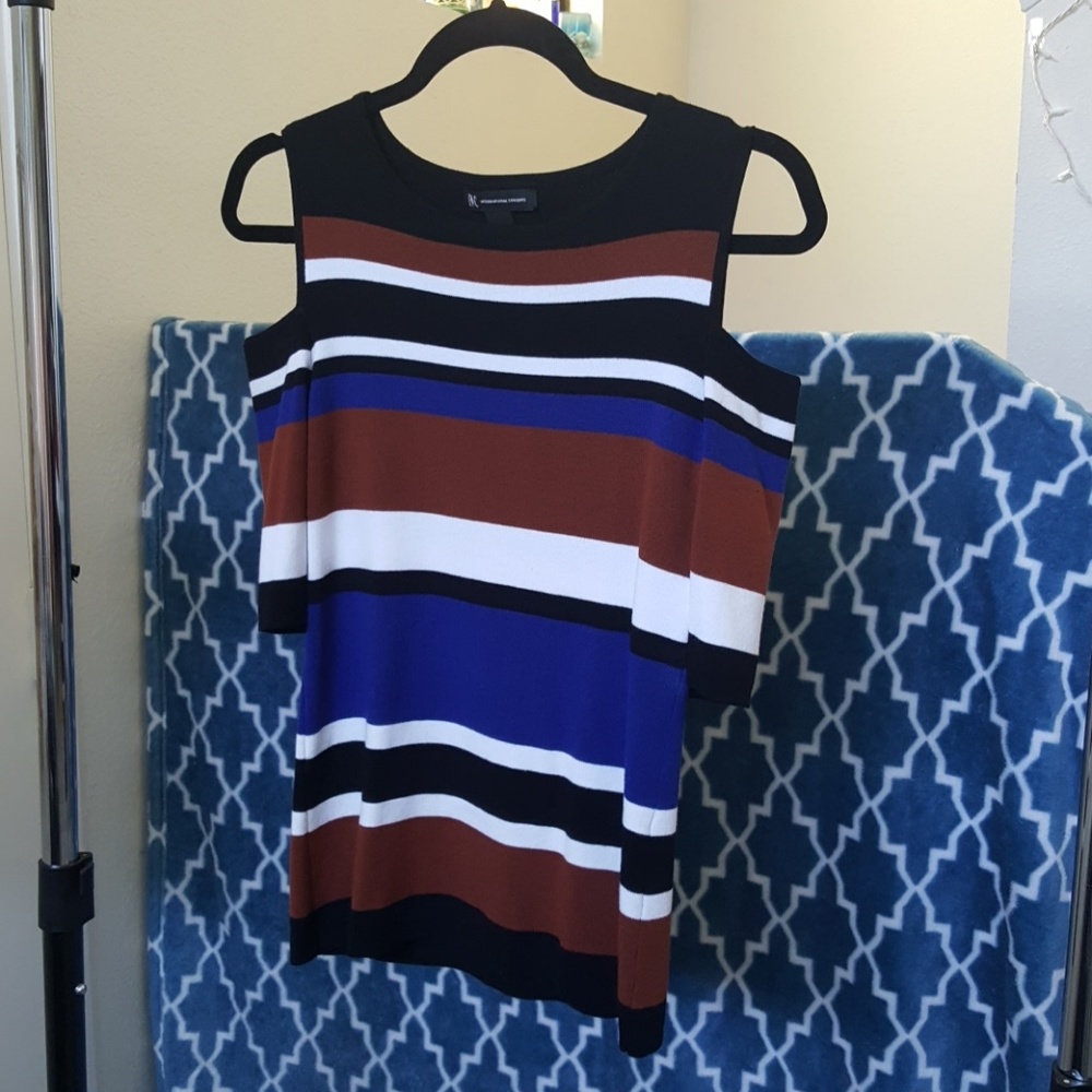 🌺INC Striped, Cold Shoulder Top